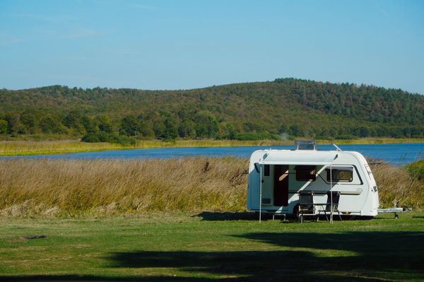 Quelles sont les caractéristiques d'un camping 5 étoiles à Saint Malo pour passer un week-end luxueux et professionnel ?