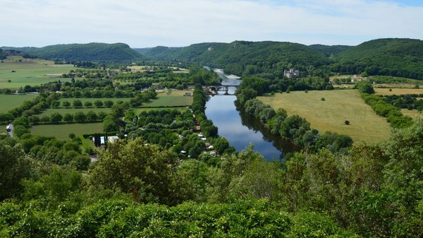 Les campings idéalement situés près du Puy du Fou en Vendée : des vacances parfaites